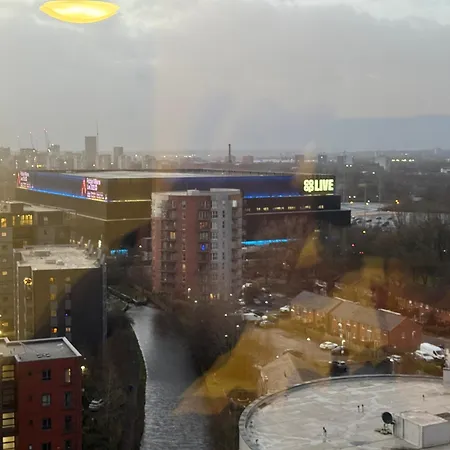 Walking Distance From Etihad And Coop Arena Parking Free Apartment Manchester Exterior photo